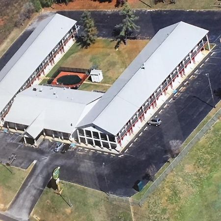 Budget Inn & Suites - Talladega Exterior photo