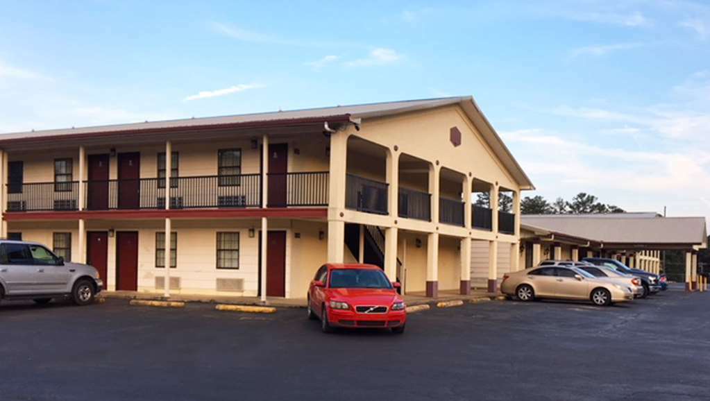 Budget Inn & Suites - Talladega Exterior photo