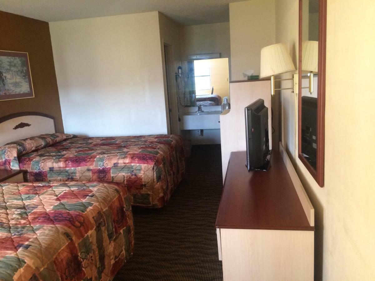Budget Inn & Suites - Talladega Exterior photo