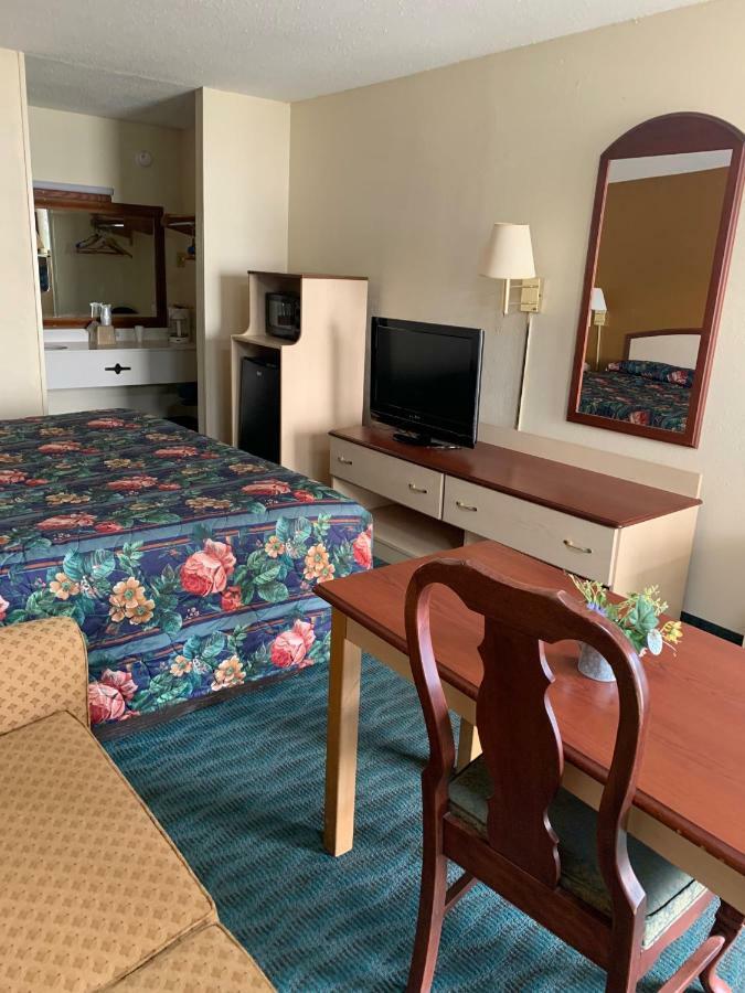 Budget Inn & Suites - Talladega Exterior photo