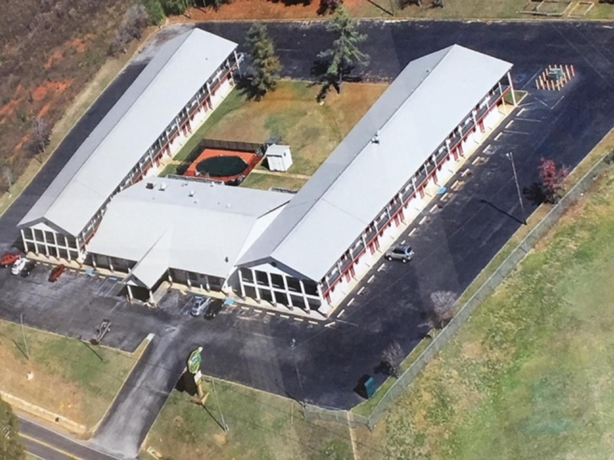 Budget Inn & Suites - Talladega Exterior photo