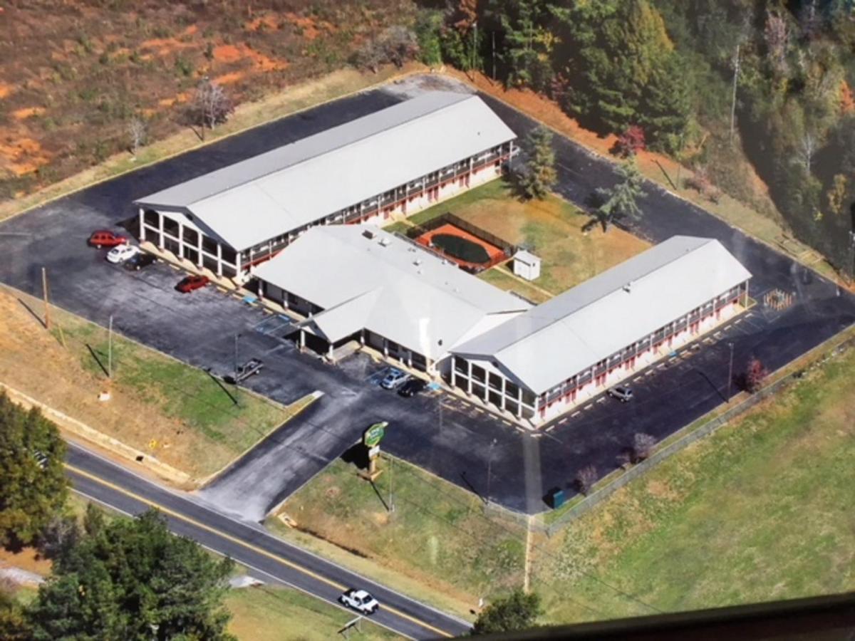 Budget Inn & Suites - Talladega Exterior photo